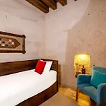 Hotel Grand Elite Cave 2*