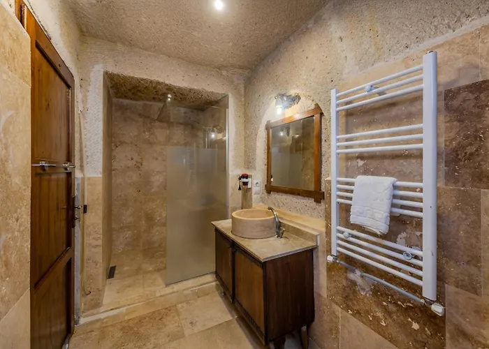 Grand Elite Cave Hotell 2*