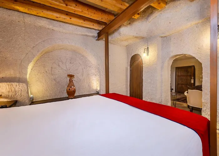 Grand Elite Cave Hotell 2*